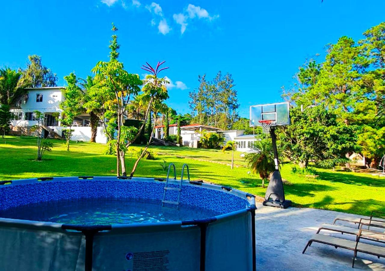 Hotel, Cocoview Valle De Angeles Exterior photo